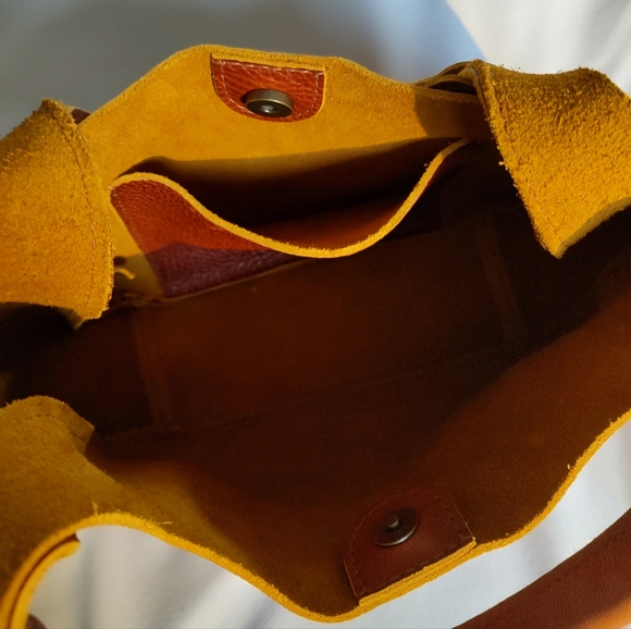 BNNU  PLG Medium Madison Bag In Sienna - Picture 4 of 5